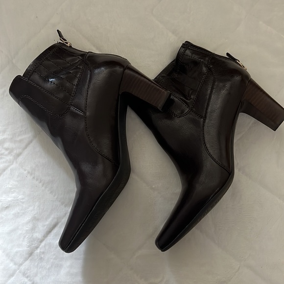 Franco Sarto brown heeled ankle boots size 8 - Picture 5 of 6